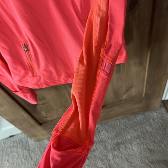 Lululemon running jacket - Picture 6 of 8